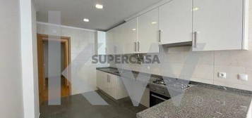 Apartamento T1+1 Remodelado - Belém