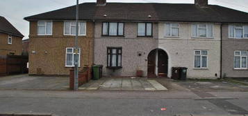 3 bed terraced house to rent