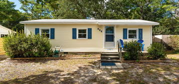 141 NE 15th St, Oak Island, NC 28465