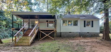 124 Dogwood Ave, Winnsboro, SC 29180