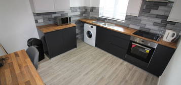 2 bed flat to rent