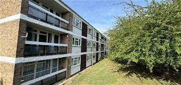 Flat to rent in Frencham Close, Canterbury CT2