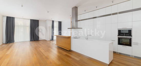 Pronájem bytu 3+kk 117 m², Laubova, Hlavní město Praha