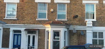 4 bedroom terraced house