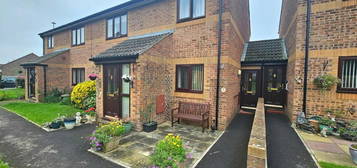 Flat for sale in Little Quillet Court, Cam, Dursley GL11