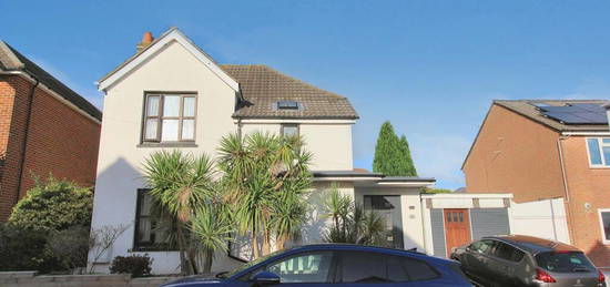 3 bedroom detached house