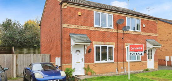 2 bed semi-detached house for sale