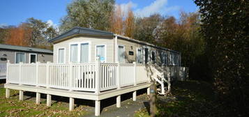 2 bedroom lodge for sale