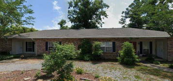 104 Hickory Ln #B, Bay Saint Louis, MS 39520