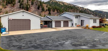 18410 E Mullan Rd, Clinton, MT 59825