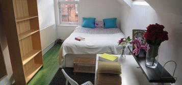 8 bed shared accommodation to rent