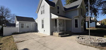 417 S Federal St, Hampton, IA 50441