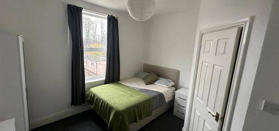 Room to rent in Oval Road, Erdington, Birmingham B24