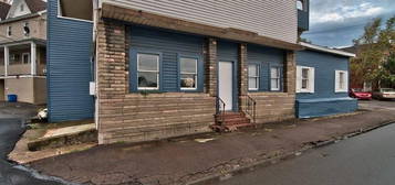 401 S Valley Ave, Olyphant, PA 18447