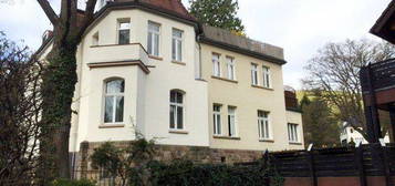 Großzügige und renovierte 3 ZKB (Maisonette) mit Südbalkon in stilvoller Villa - Nähe Bergpark