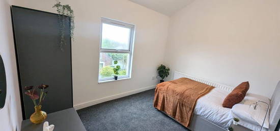 7 bed shared accommodation to rent