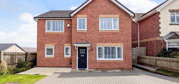 4 bed detached house for sale