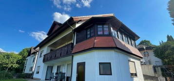 Traumhafte 3-ZKB Dachgeschosswohnung mit Loggia im 3-Familienhaus