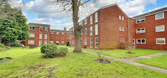 Flat to rent in Austin Court, Enfield EN1