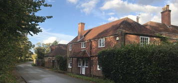 4 bed semi-detached house to rent