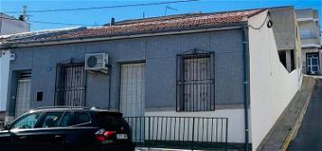 Casa o chalet independiente en venta en calle Aureliano Díaz s/n