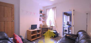 3 bed shared accommodation to rent