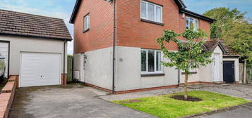 2 bedroom semi-detached house for sale