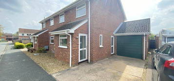 3 bedroom semi-detached house