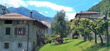 Casa indipendente in affitto in via Cavour, 15