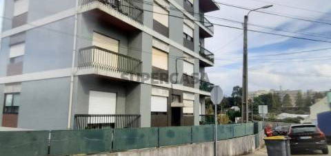 Apartamento T2 em Pedrouços - Próximo ao Hospital S. João e da Circunvalação