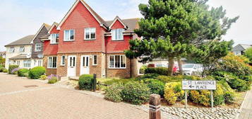 3 bedroom semi-detached house to rent