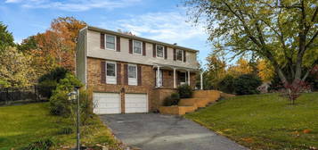 16083 Radburn St, Woodbridge, VA 22191