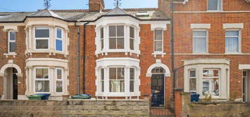 4 bedroom terraced house