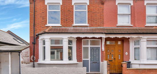 3 bed end terrace house to rent