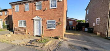 3 bedroom semi-detached house to rent