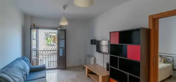 Apartamento en calle Hornillo de Cartuja