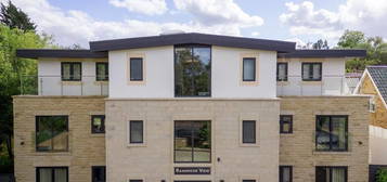 Flat for sale in Penthouse, Sandmoor View, Alwoodley Lane LS17