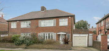 3 bedroom semi-detached house