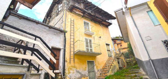 Casa indipendente in vendita in via Catelli, 5