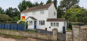 4 bed detached house for sale