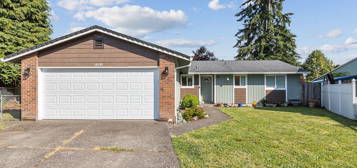 18195 Reed Cir, Sandy, OR 97055