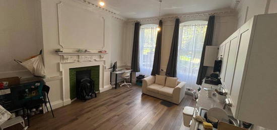 1 bedroom ground floor flat