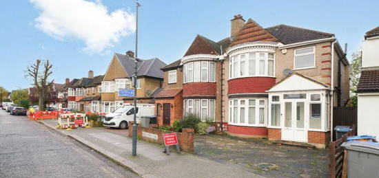 3 bedroom semi-detached house