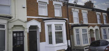 Terraced house to rent in Cranbrook Road, Northampton NN2