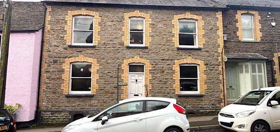 4 bedroom terraced house for sale