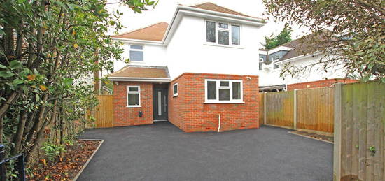 3 bed detached house to rent