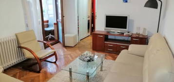 Apartament cu 2 camere, Piața Romană