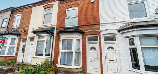 Terraced house to rent in Winnie Road, Selly Oak B29