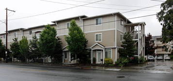 MF 11 - Cedarhurst Village Apartments, 1620 SE Cesar E Chavez Blvd #310, Portland, OR 97214