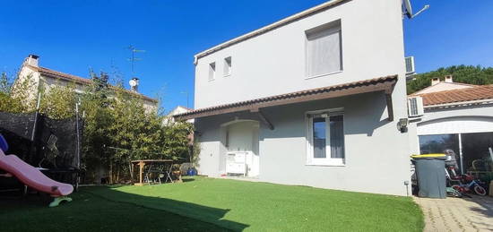 Villa  à vendre, 5 pièces, 4 chambres, 110 m²